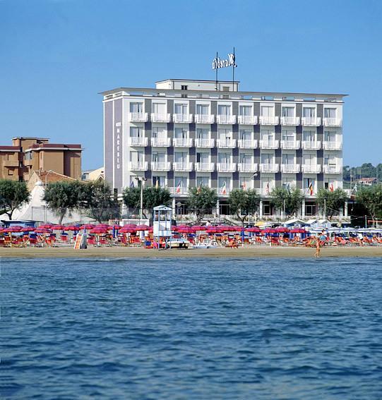 Hotel Mareblu Senigallia Esterno foto